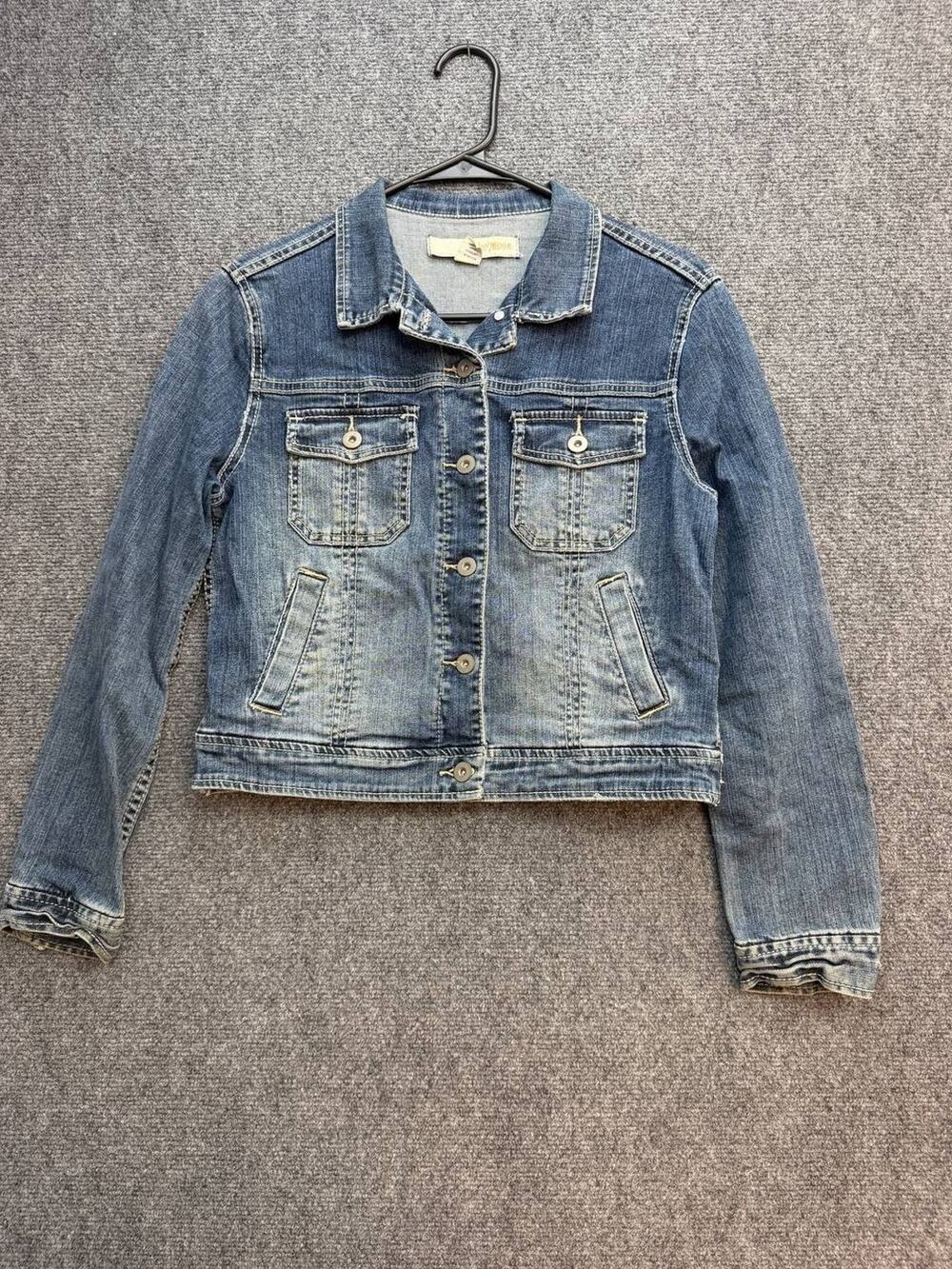 Sister Moon Women’s M Blue Stretch Distressed Denim Jean Trucker Jacket Cropped